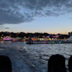 Meet your Posher, Chloe